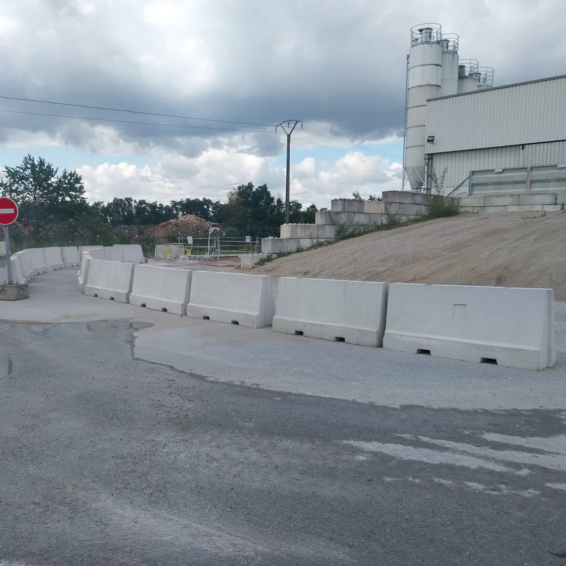 Concrete Jersey Barrier